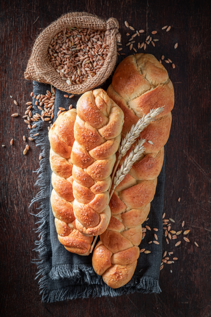 golden-buns-and-challahs-with-grain-and-ears-2023-11-27-05-11-43-utc
